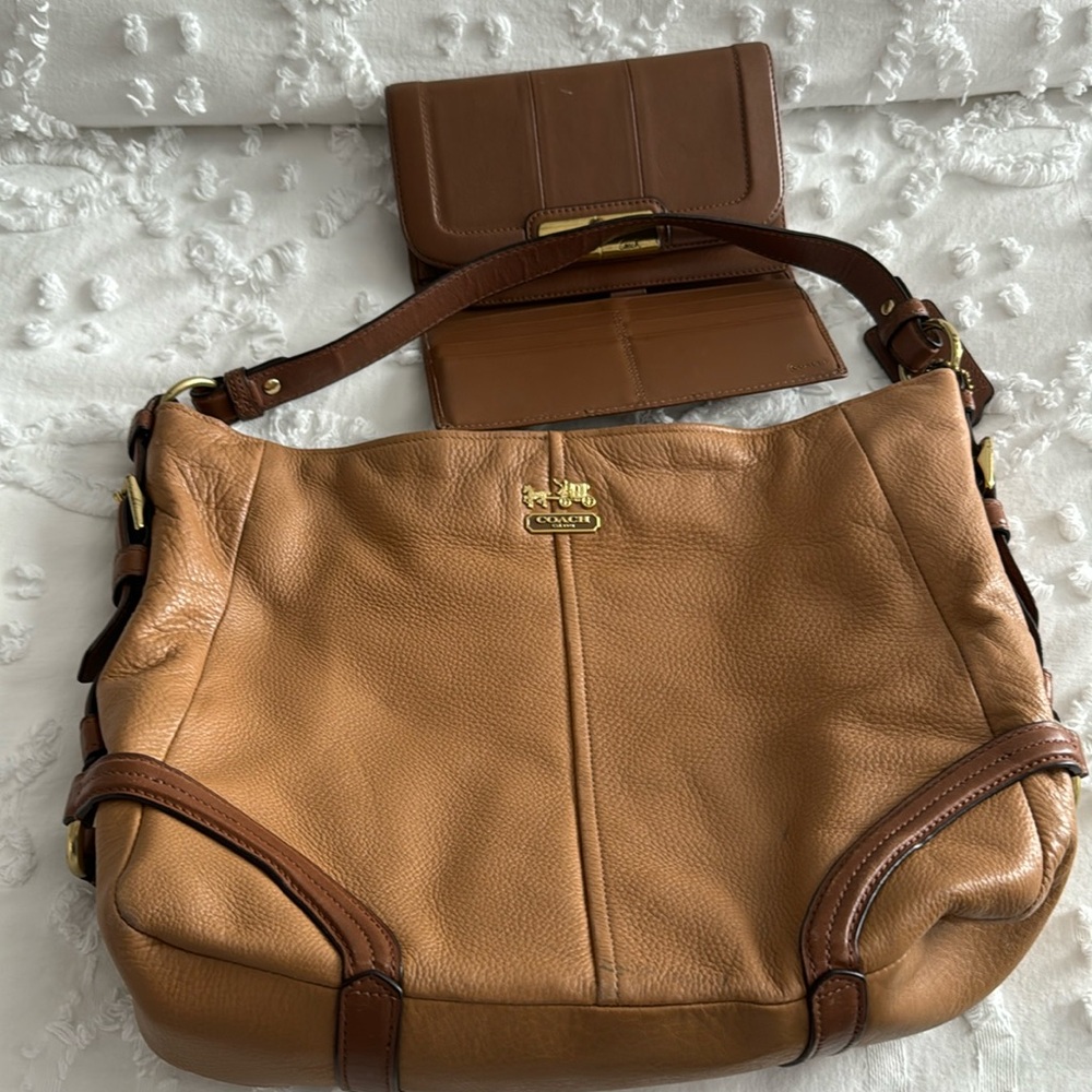 Coach purse and wallet